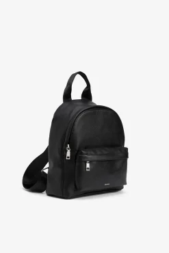 Mochila de piel sintética