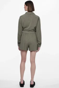 Pantalón corto de lino con cintura elástica