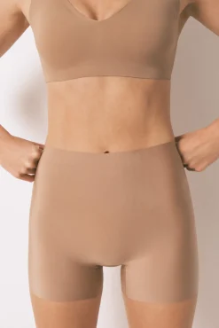Pantalón corto interior clean cut beige