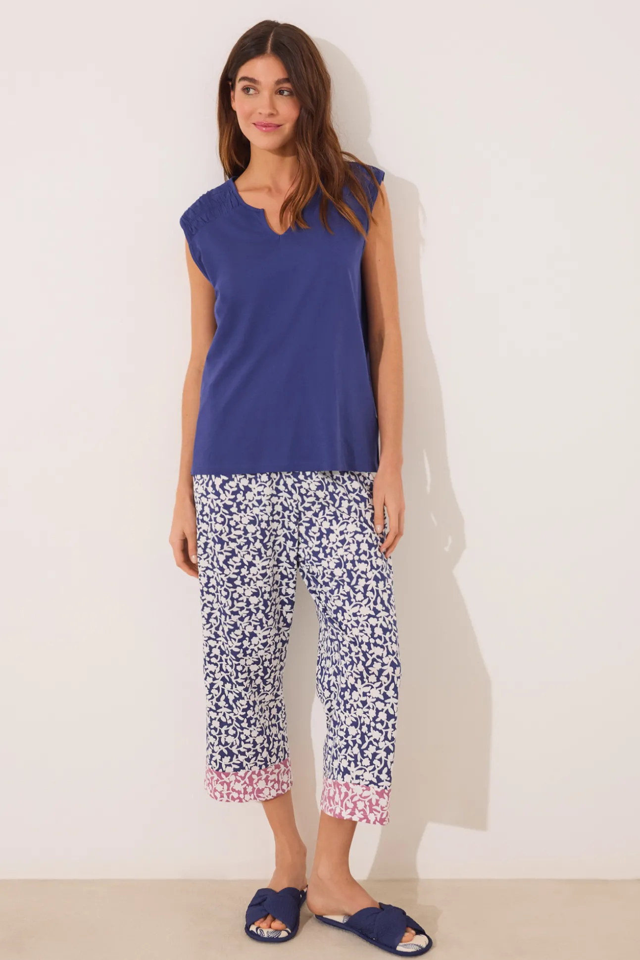 Pijama Capri 100% algodón print azul flores