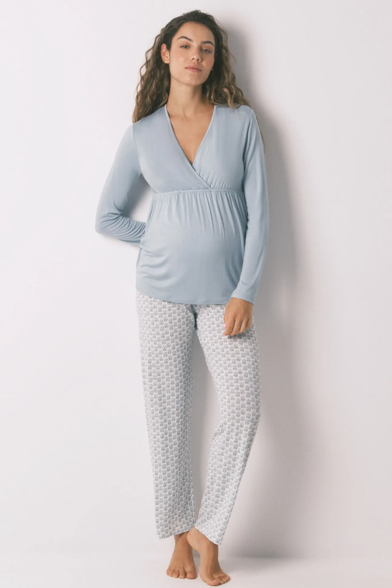 Pijama Capri "maternity" técnica soft touch azul