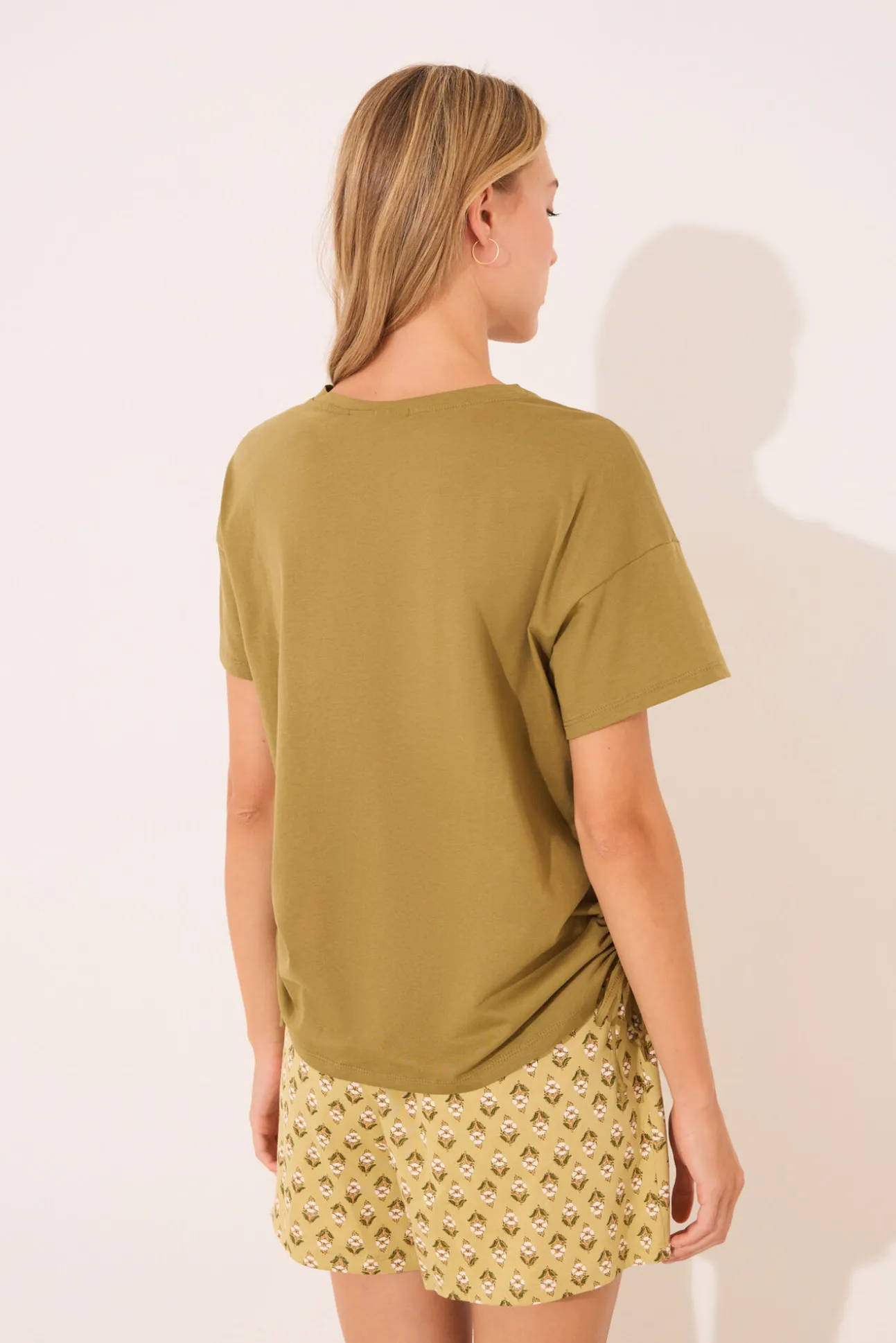 Pijama corto Snoopy caqui