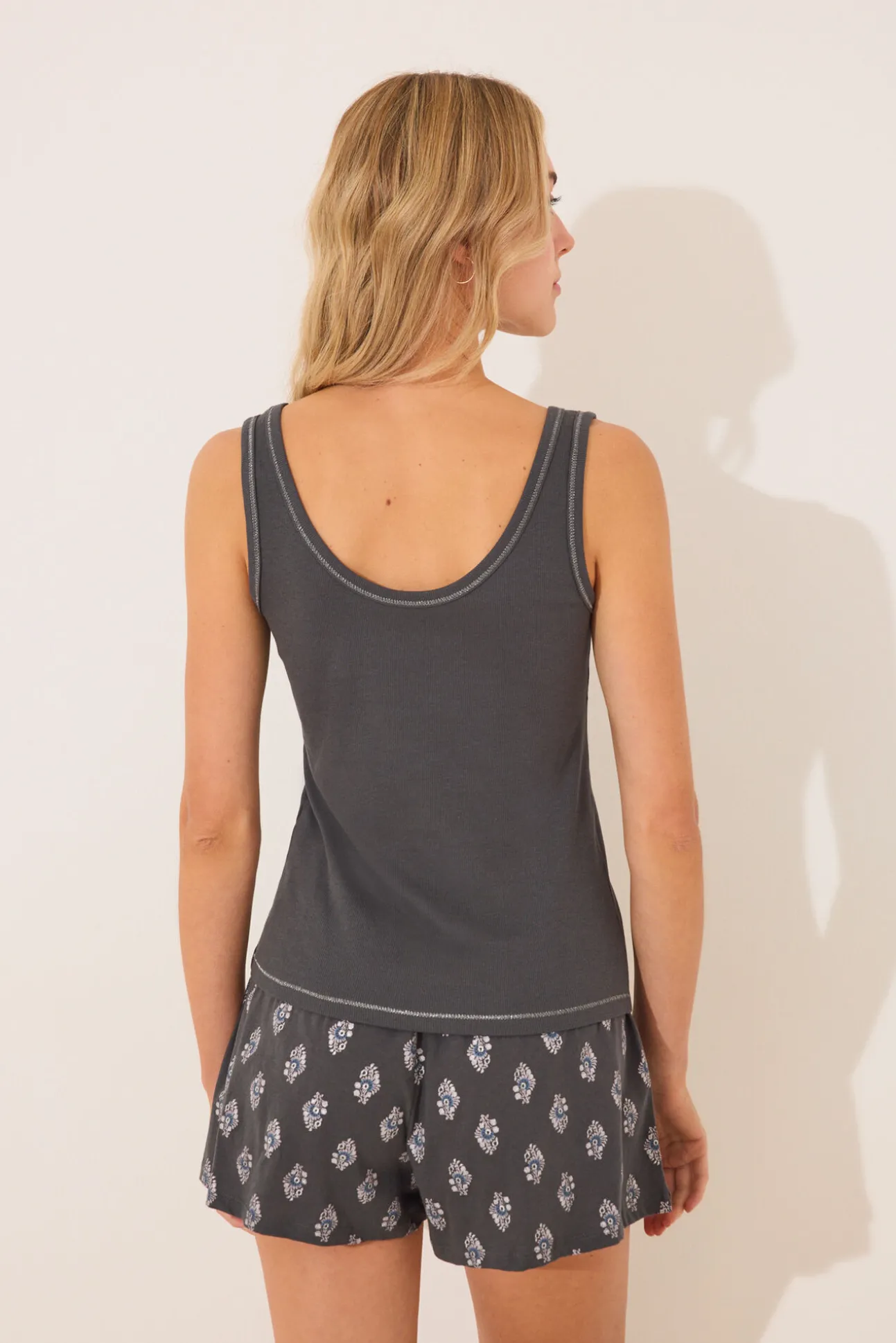 Pijama corto tirantes algodón paisley gris