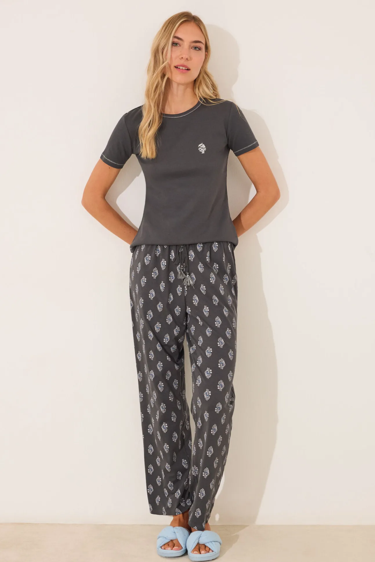 Pijama largo algodón gris paisley
