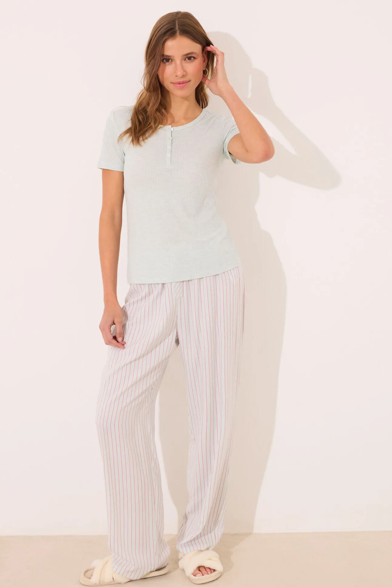 Pijama largo viscosa canalé verde rayas