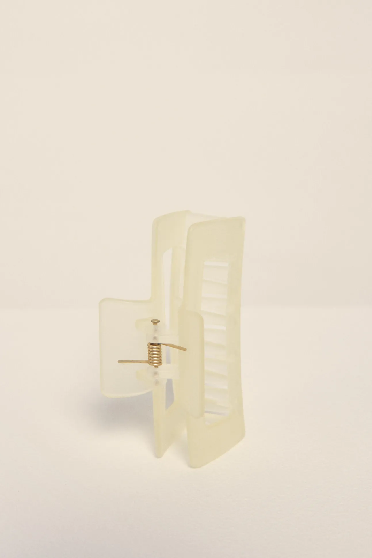 Pinza pelo amarilla