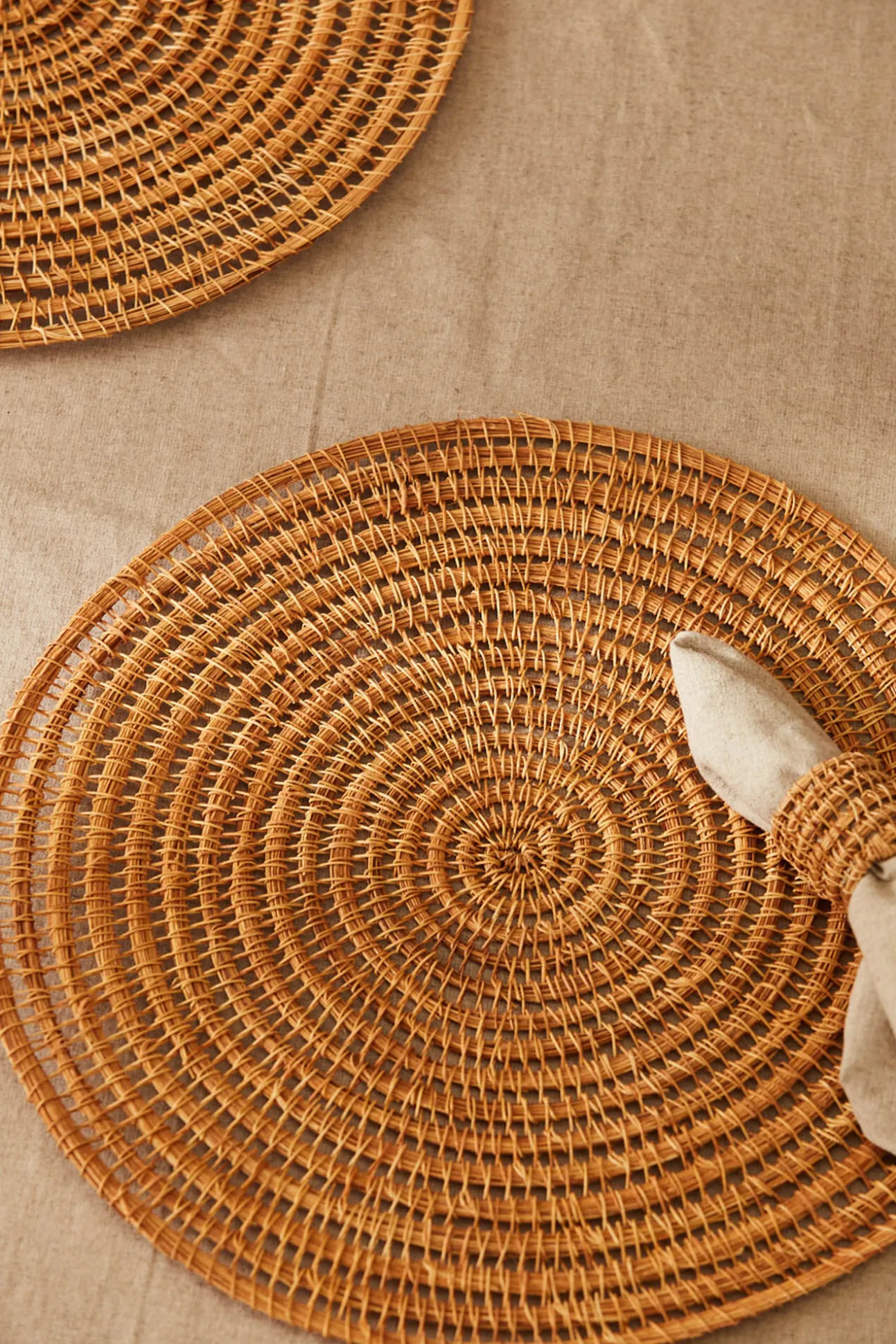 Salvamanteles redondo de fibra natural Togo