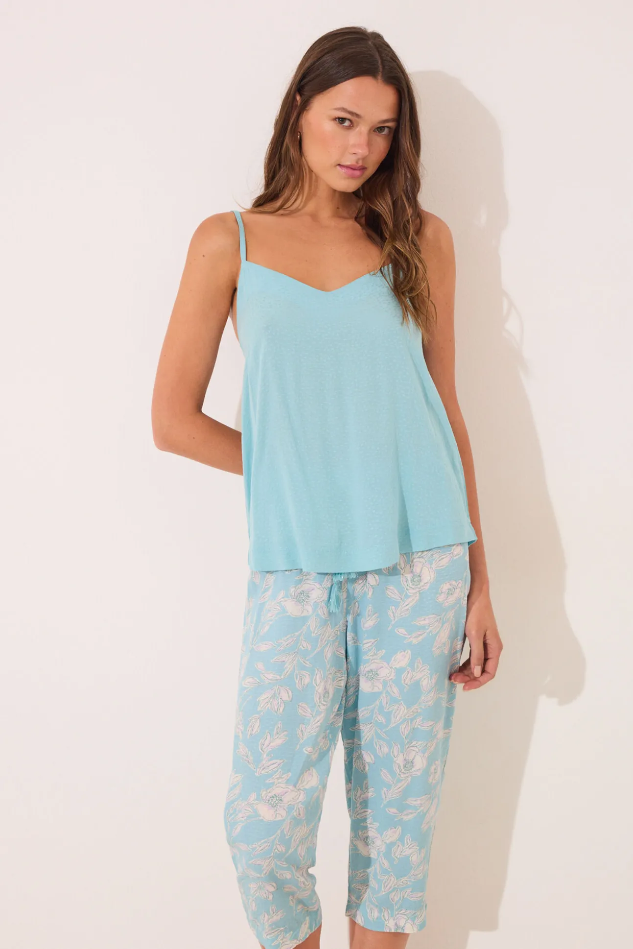 Set de camiseta, pantalón y bata