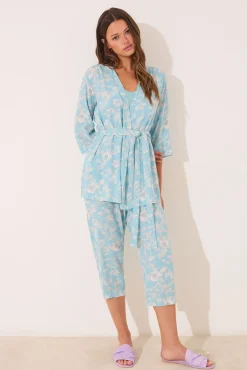 Set de camiseta, pantalón y bata