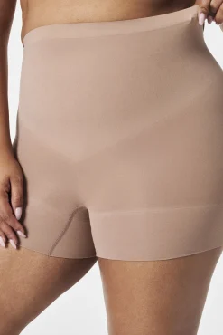Short moldeador a la cintura