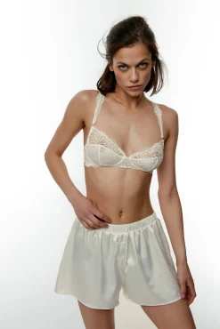 Short satinado con encaje Ida Gardenia
