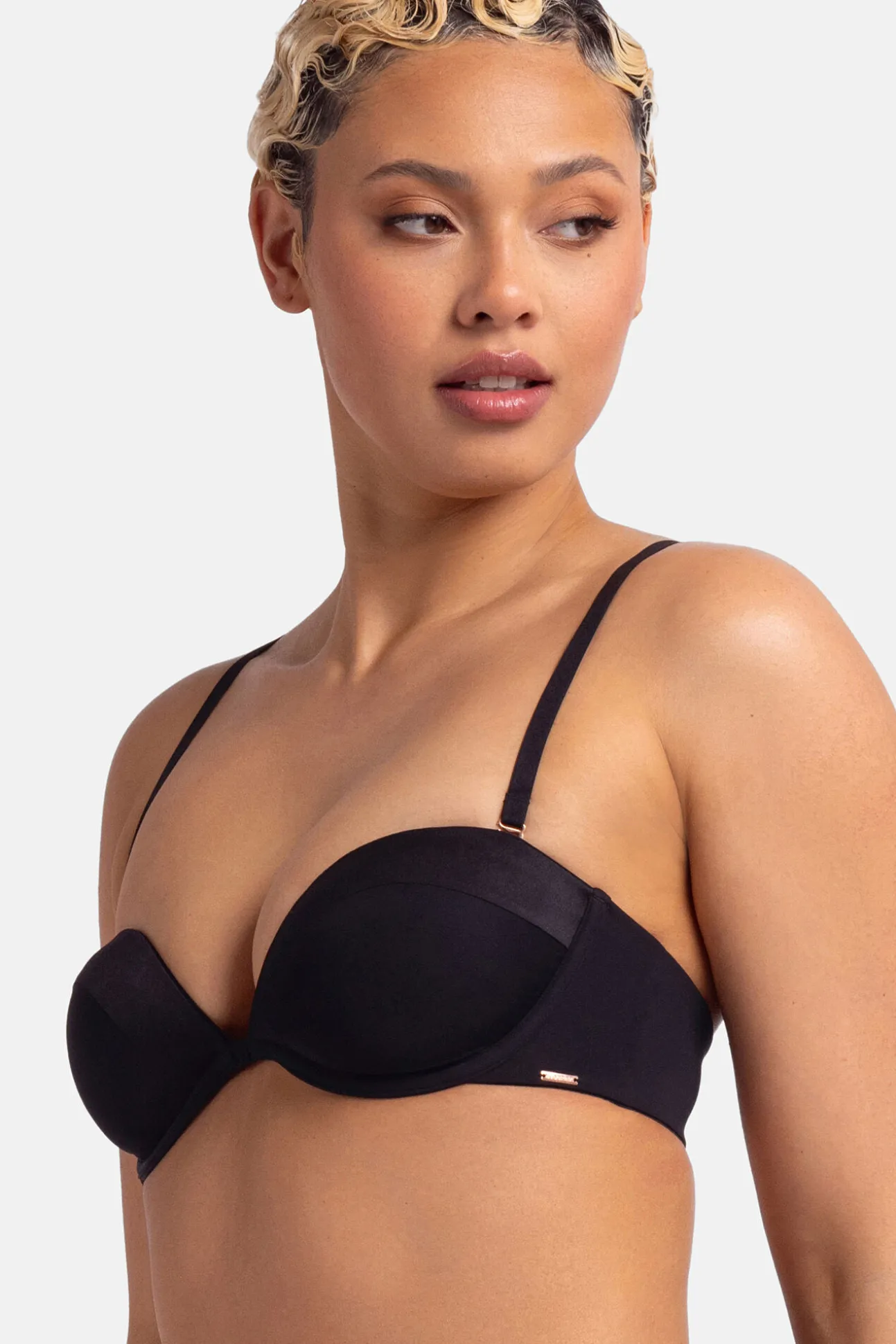 Sujetador bandeau con aro negro