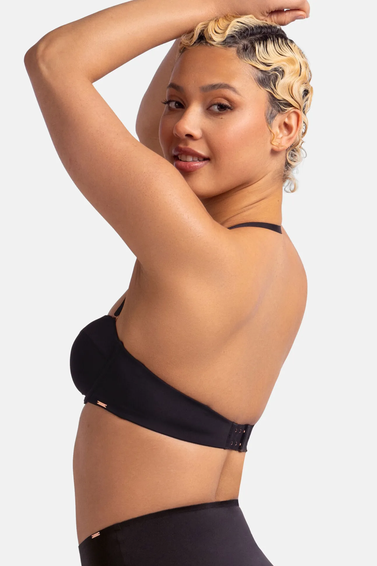 Sujetador bandeau con aro negro