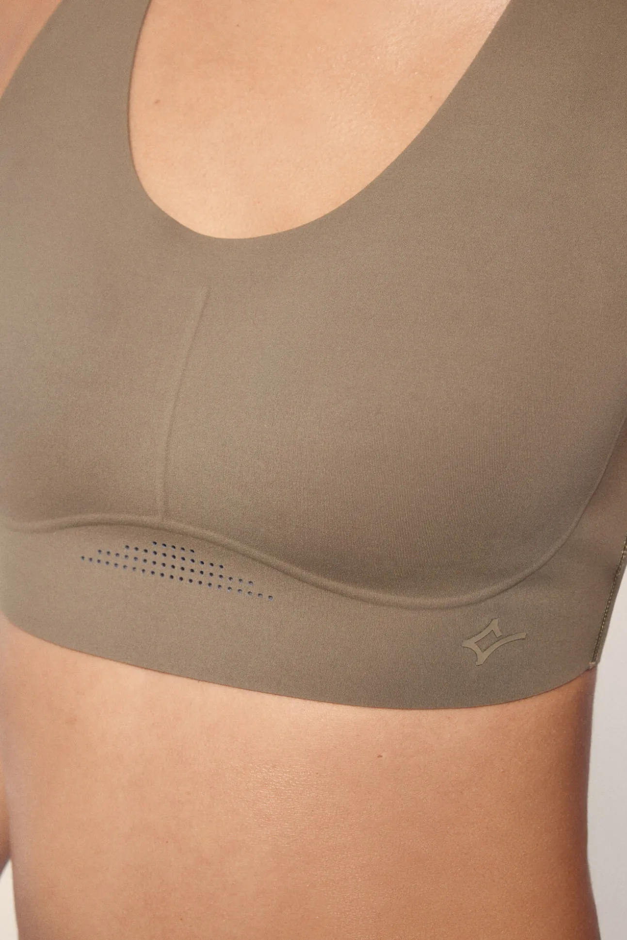 Sujetador deportivo COMPRESSIVE caqui
