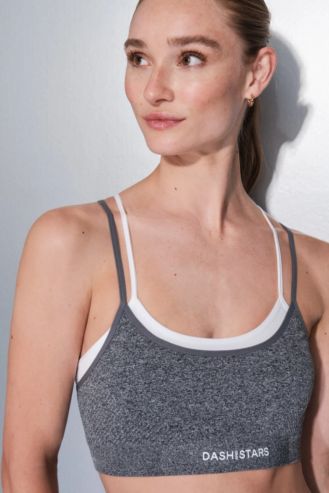 Sujetador deportivo SEAMLESS COMFORT gris