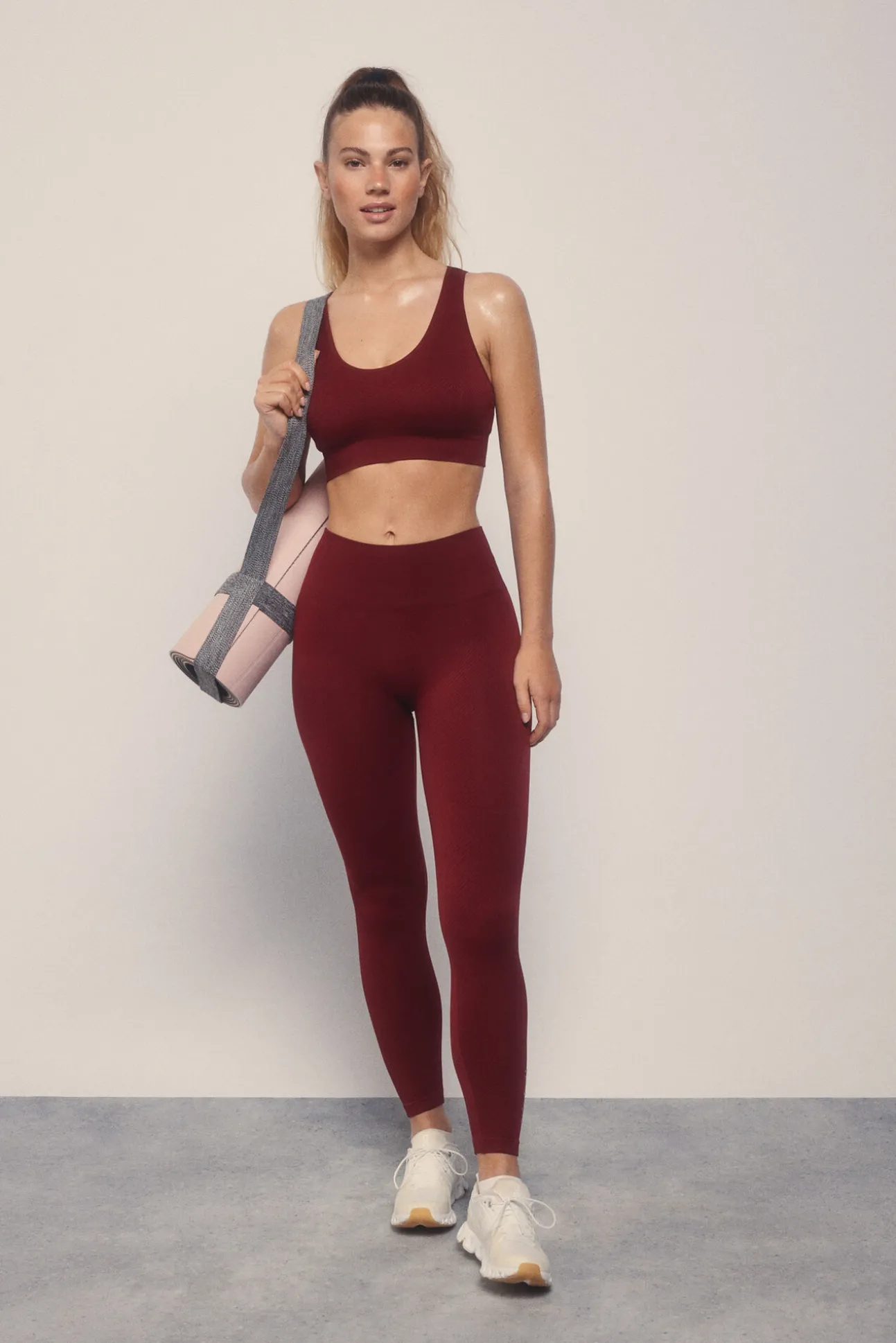 Sujetador deportivo SEAMLESS COMFORT burgundy