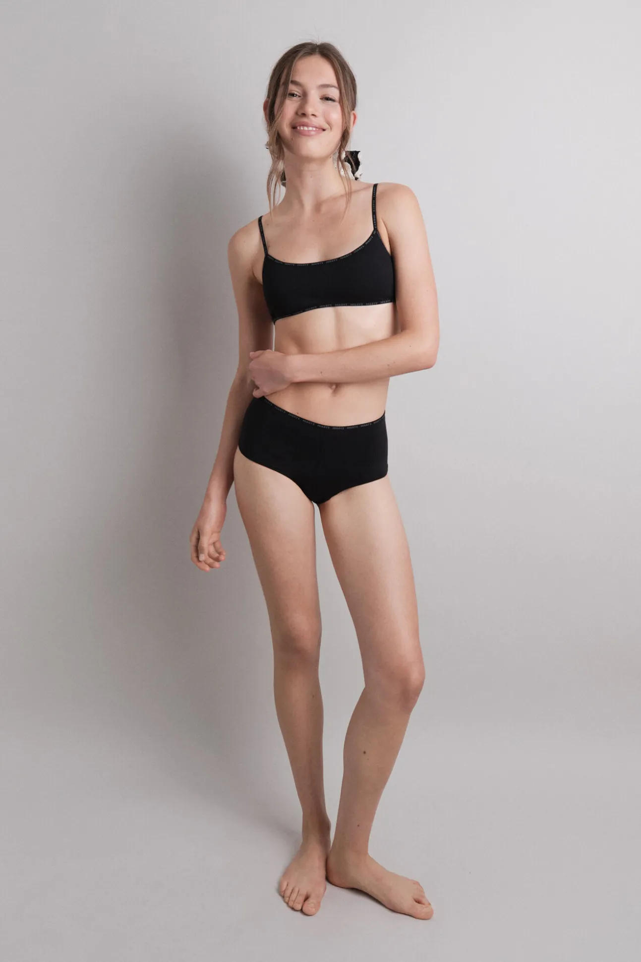 Sujetador top algodón copas extraíbles negro