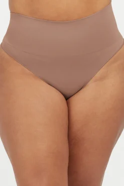 Tanga moldeador de talle alto nylon reciclado
