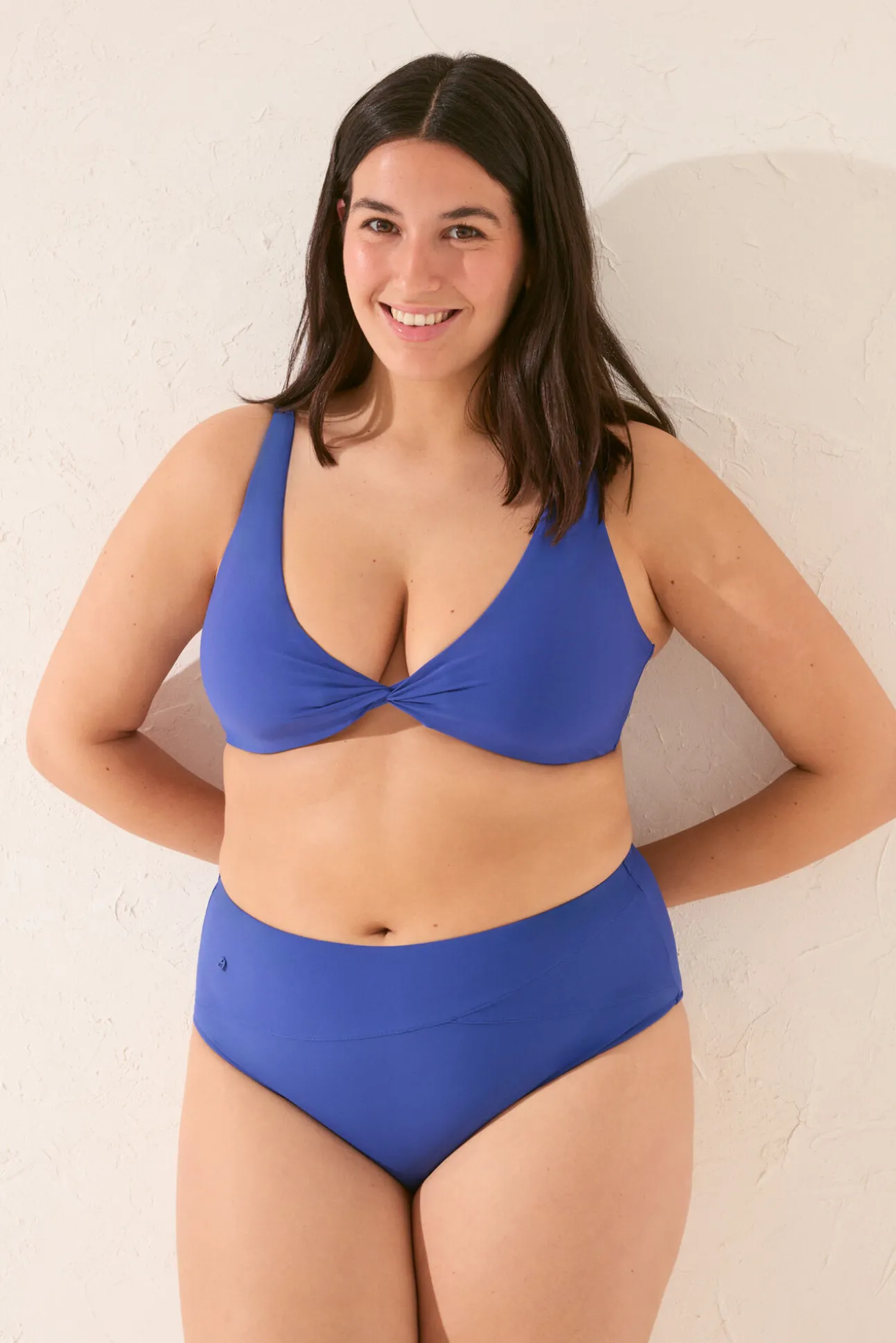 Top bikini halter capacidad azul eléctrico