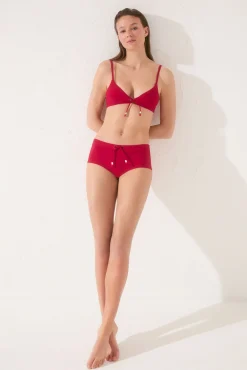 Top bikini triangular sin aro rojo