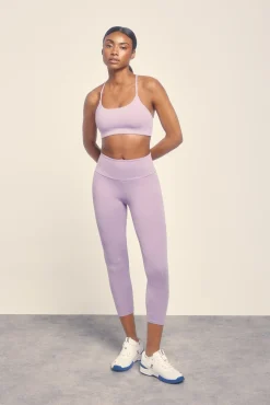 Top deportivo lila