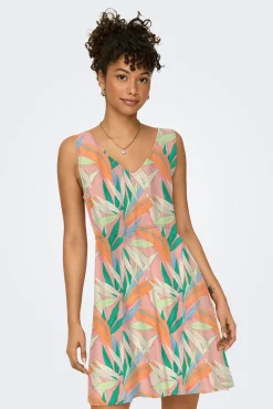 Vestido corto de tirantes anchos