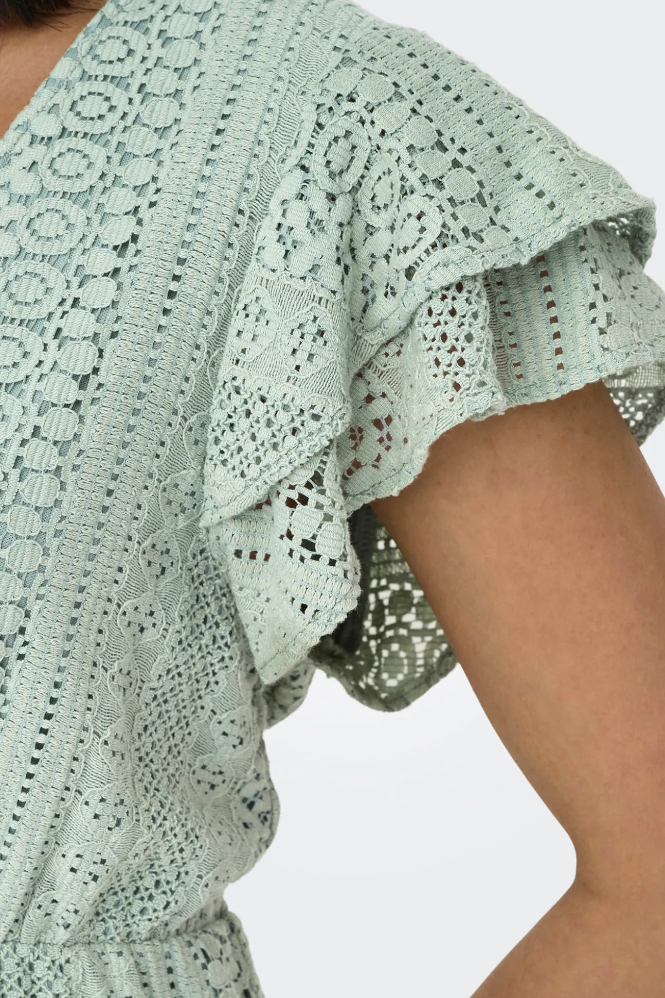 Vestido corto manga corta