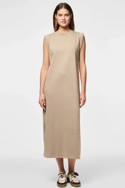 Vestido largo tipo sport