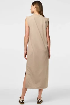 Vestido largo tipo sport