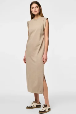 Vestido largo tipo sport
