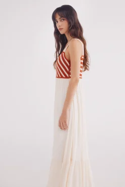 Vestido midi combinado crochet