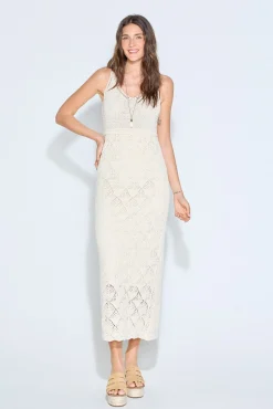 Vestido punto calado
