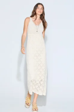 Vestido punto calado