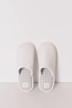Zapatillas cerradas 