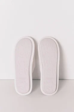 Zapatillas cerradas 