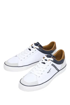Zapatillas Con Detalles En Ante