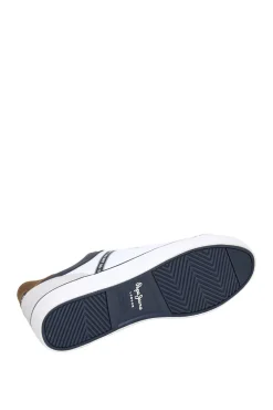 Zapatillas Con Detalles En Ante