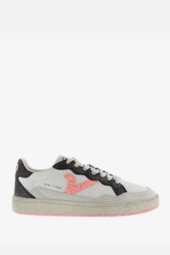 Zapatillas deportivas de mujer con piezas metalizadas y logotipo de glitter